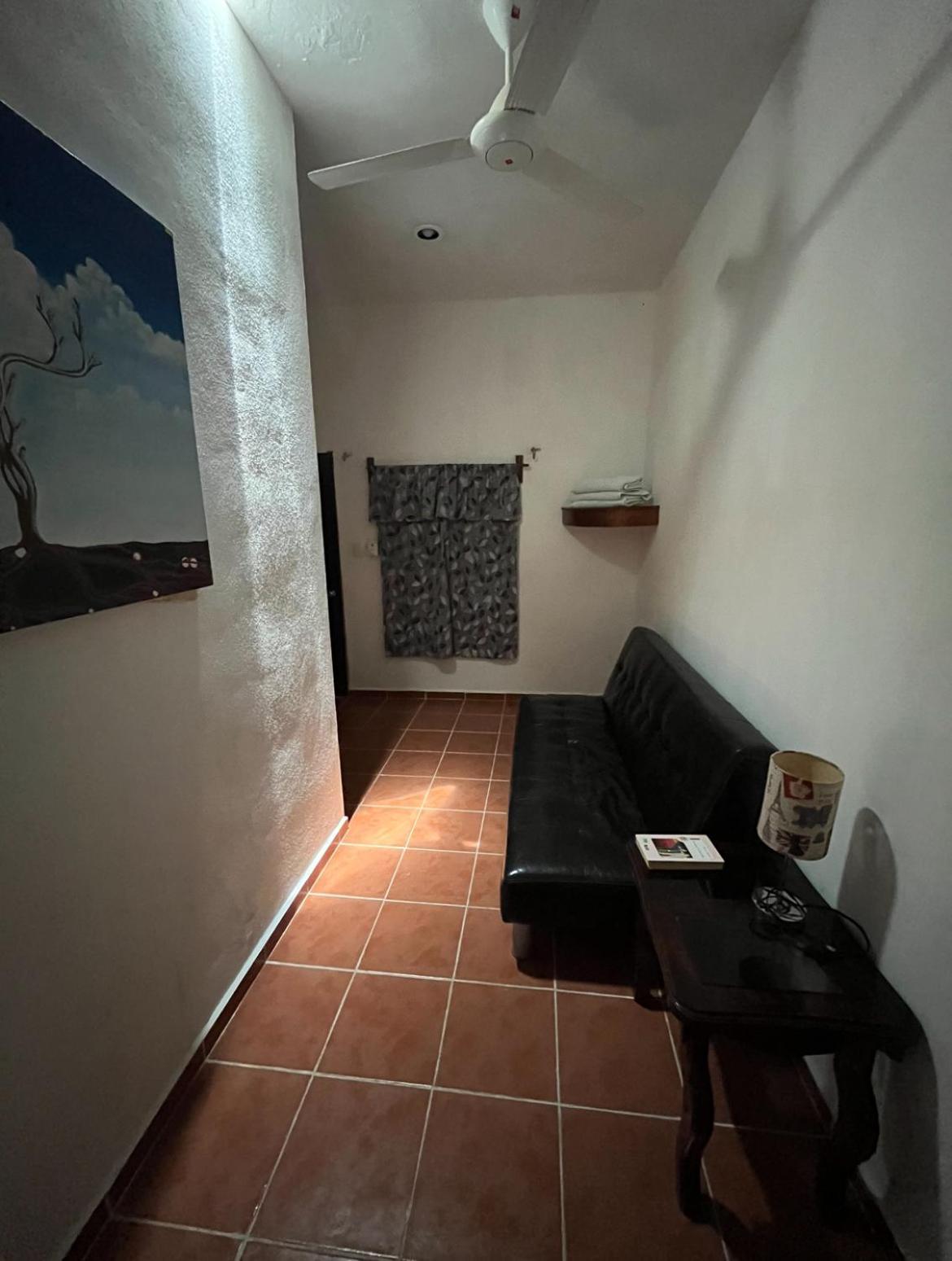 La Casa De Angel Valladolid Bilik gambar